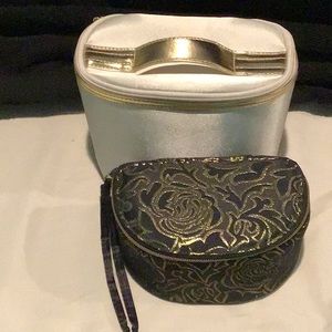Final sale price NWOT Estée Lauder 2 piece set cosmetic and jewelry case